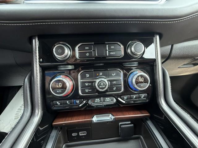 Photo of 2024 White GMC Yukon