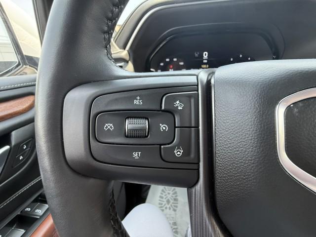 Photo of 2024 White GMC Yukon