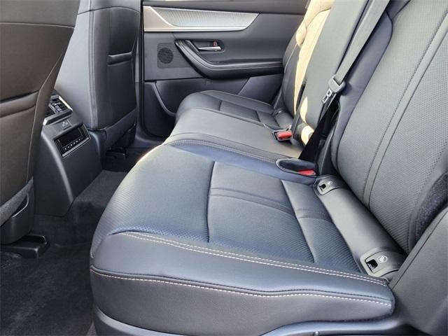 Photo of 2025 Zircon Mazda CX-70