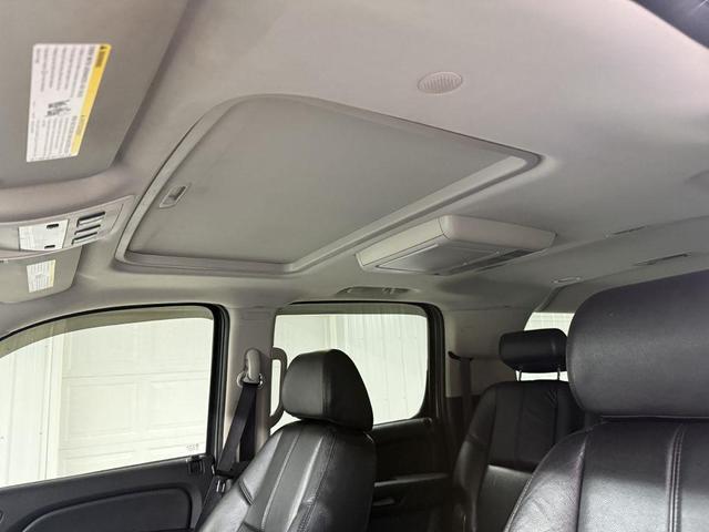 Photo of 2008 Gray Chevrolet Suburban
