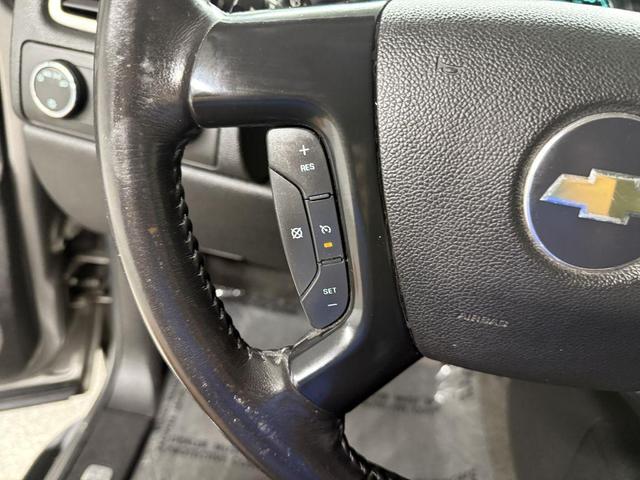 Photo of 2008 Gray Chevrolet Suburban