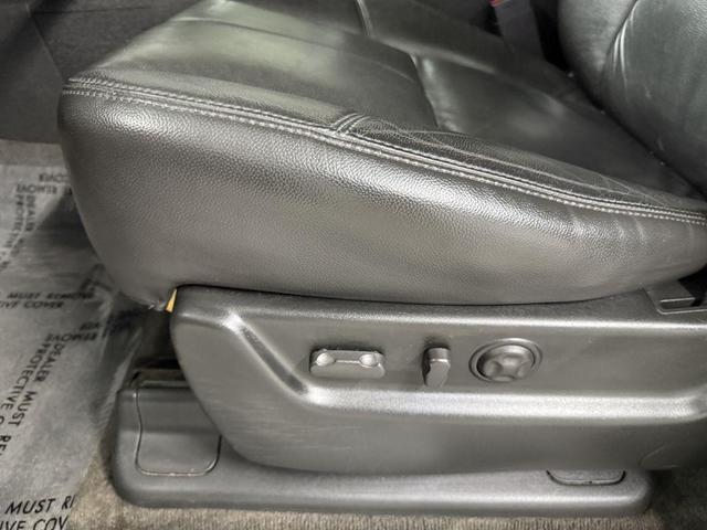 Photo of 2008 Gray Chevrolet Suburban