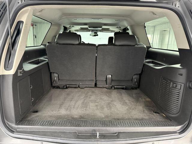 Photo of 2008 Gray Chevrolet Suburban