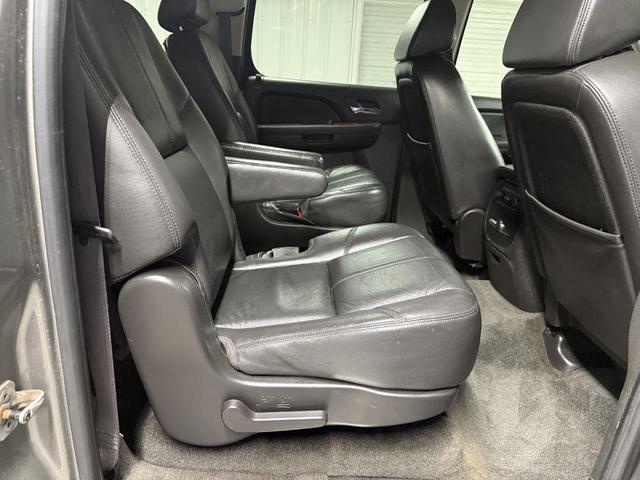 Photo of 2008 Gray Chevrolet Suburban