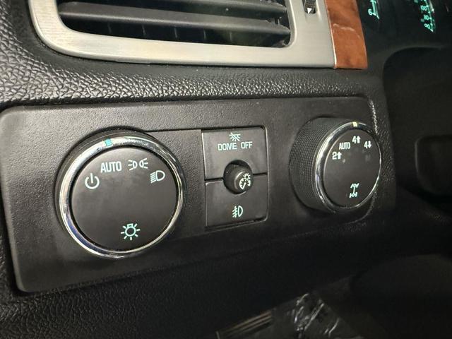 Photo of 2008 Gray Chevrolet Suburban