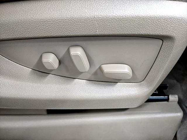 Photo of 2018 White Chevrolet Suburban