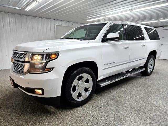 Photo of 2018 White Chevrolet Suburban