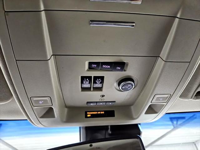 Photo of 2018 White Chevrolet Suburban