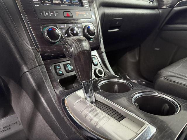 Photo of 2016 White Buick Enclave