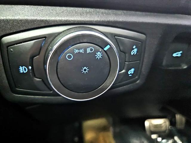 Photo of 2018 White Ford Fusion