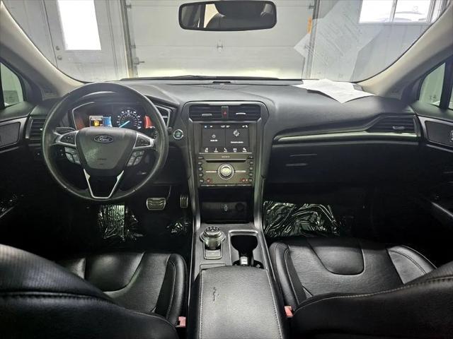 Photo of 2018 White Ford Fusion