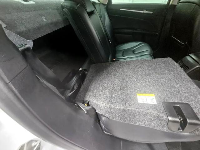 Photo of 2018 White Ford Fusion