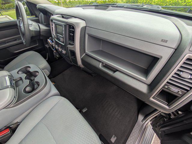 Photo of 2018 Brilliant Black Crystal Pearlcoat RAM 1500
