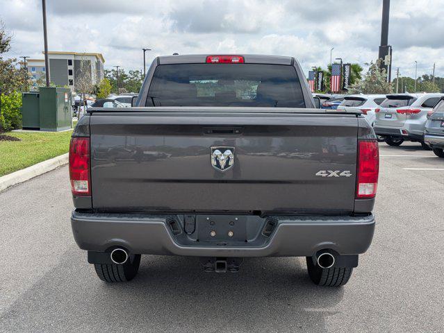 Photo of 2018 Brilliant Black Crystal Pearlcoat RAM 1500