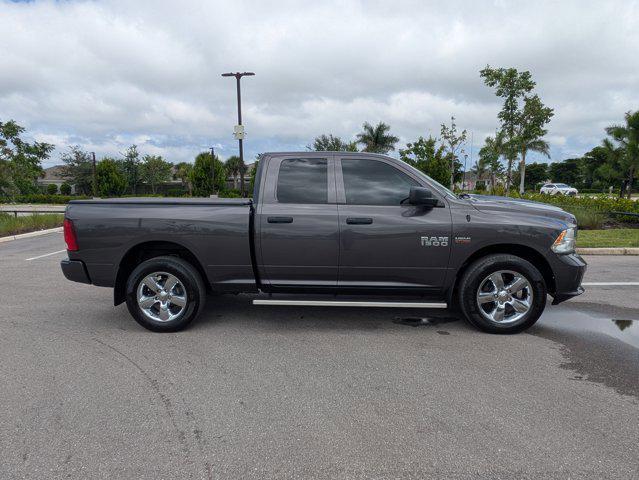 Photo of 2018 Brilliant Black Crystal Pearlcoat RAM 1500