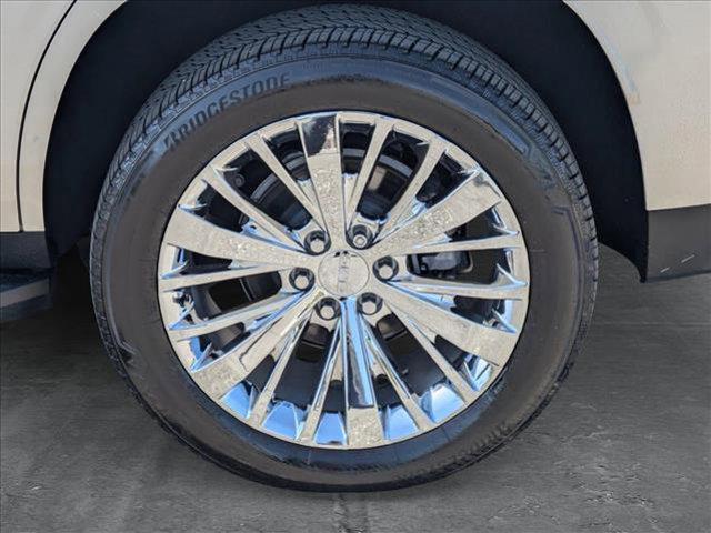 Photo of 2021 Pearl Beige Metallic GMC Yukon