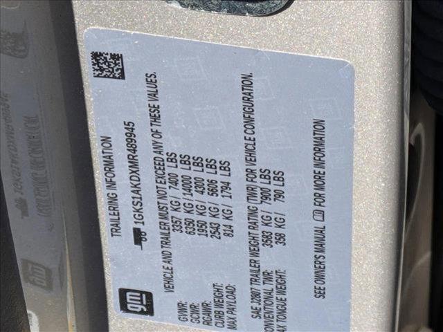 Photo of 2021 Pearl Beige Metallic GMC Yukon