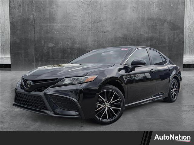 Photo of 2024 Midnight Black Metallic Toyota Camry