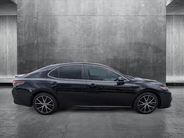 Photo of 2024 Midnight Black Metallic Toyota Camry