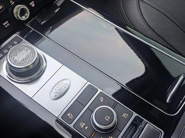 Photo of 2022 Fuji White Land Rover Range Rover