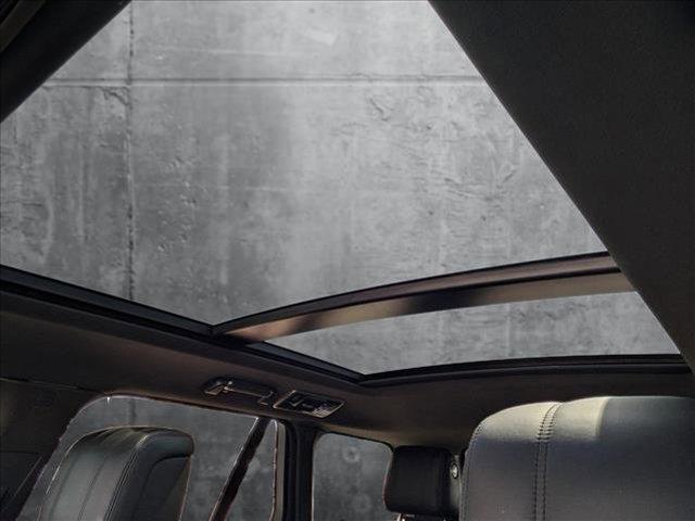 Photo of 2022 Fuji White Land Rover Range Rover