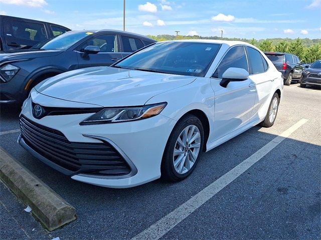 Photo of 2022 White   040 Toyota Camry