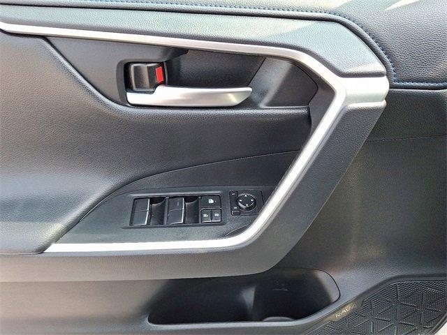 Photo of 2021 Blizzard Pearl/Midnight Black Metallic Toyota RAV4 Hybrid