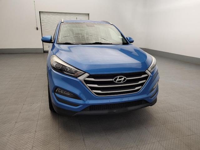 Photo of 2017 Caribbean Blue Hyundai TUCSON
