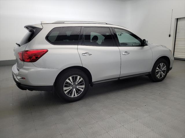 Photo of 2020 Brilliant Silver Metallic Nissan Pathfinder