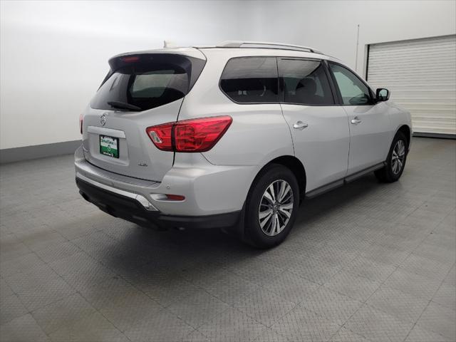 Photo of 2020 Brilliant Silver Metallic Nissan Pathfinder