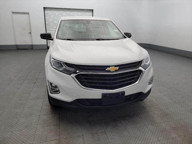 Photo of 2018 Summit White Chevrolet Equinox