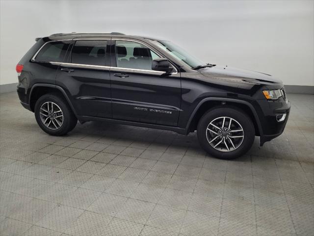 Photo of 2018 Diamond Black Crystal Pearlcoat Jeep Grand Cherokee