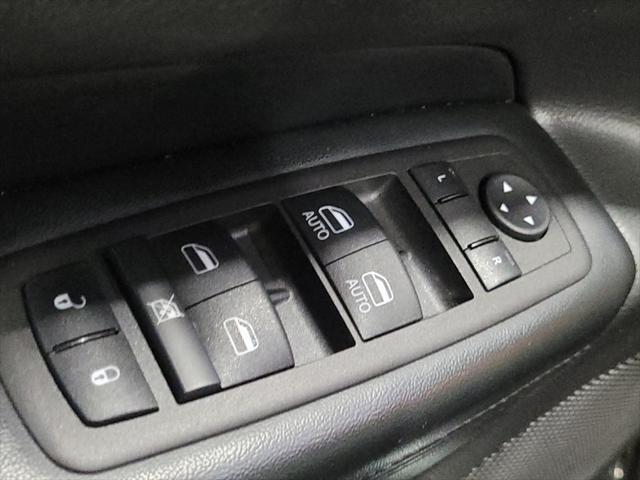 Photo of 2018 Diamond Black Crystal Pearlcoat Jeep Grand Cherokee