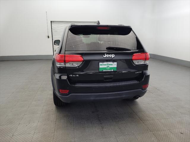 Photo of 2018 Diamond Black Crystal Pearlcoat Jeep Grand Cherokee