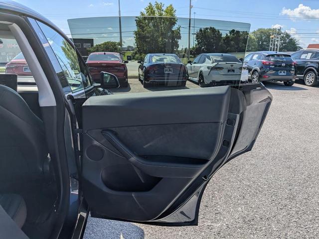 Photo of 2022 Midnight Silver Metallic Tesla Model Y