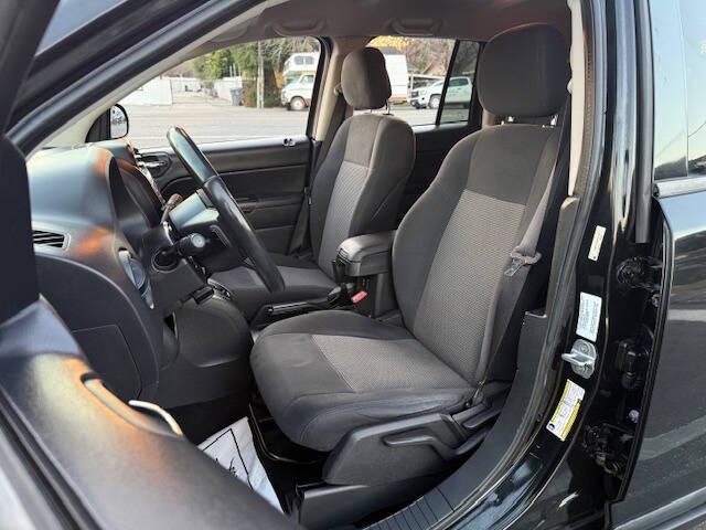 Photo of 2011 Black Jeep Compass