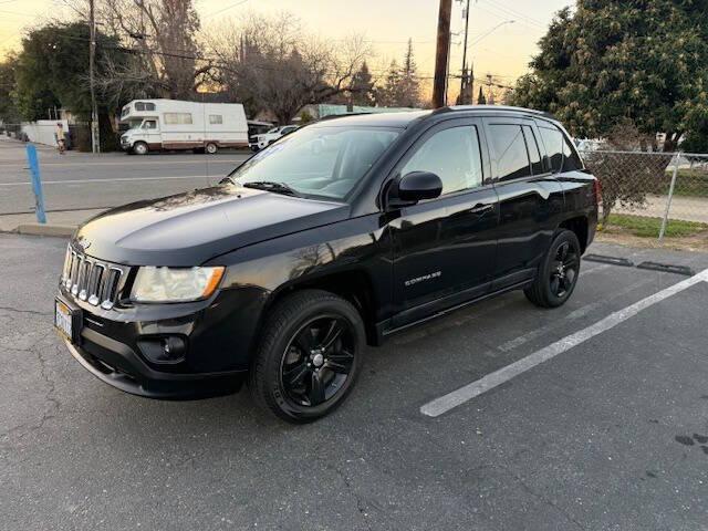 Photo of 2011 Black Jeep Compass