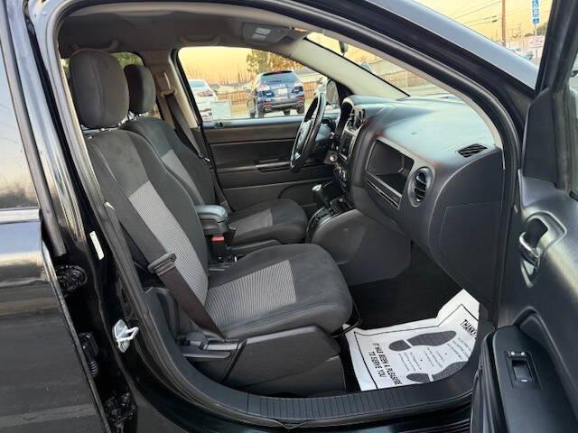 Photo of 2011 Black Jeep Compass
