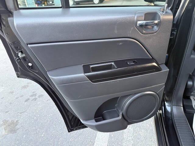 Photo of 2011 Black Jeep Compass