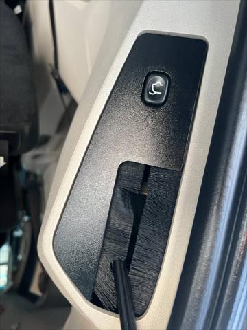 Photo of 2014 Gray Dodge Grand Caravan