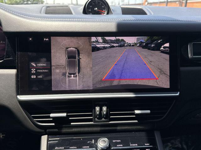 Photo of 2021 Quartzite Grey Metallic Porsche Cayenne