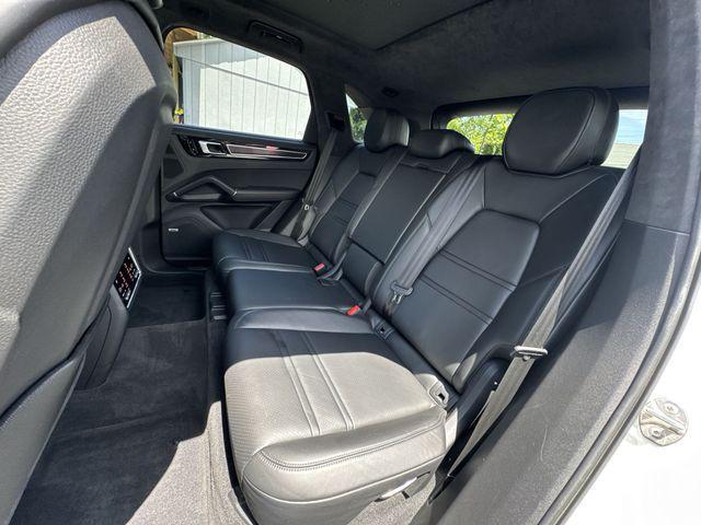 Photo of 2021 Quartzite Grey Metallic Porsche Cayenne