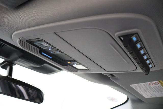 Photo of 2025 Oxford White Ford F-250