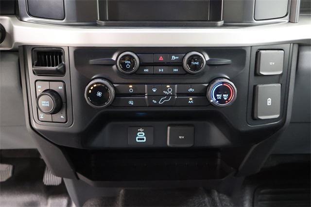 Photo of 2025 Oxford White Ford F-250