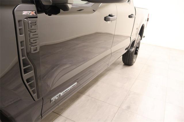 Photo of 2025 Agate Black Metallic Ford F-250