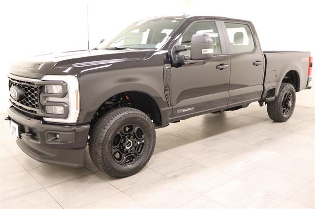 Photo of 2025 Agate Black Metallic Ford F-250