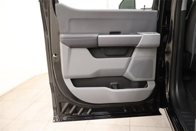 Photo of 2025 Agate Black Metallic Ford F-250