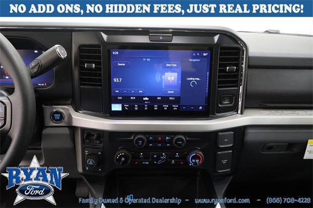 Photo of 2025 Oxford White Ford F-250