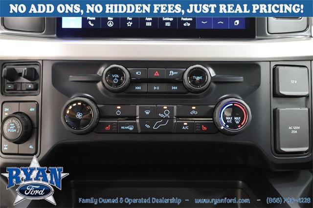 Photo of 2025 Oxford White Ford F-250