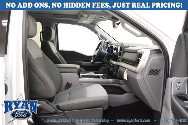 Photo of 2025 Oxford White Ford F-250